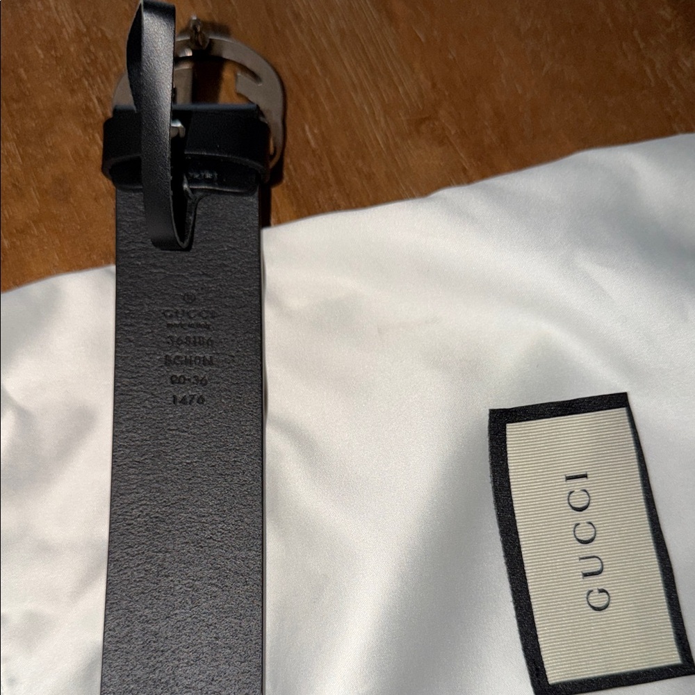 Gucci Black Belt with Silver Interlocking G Buckle - Picture 3 of 4